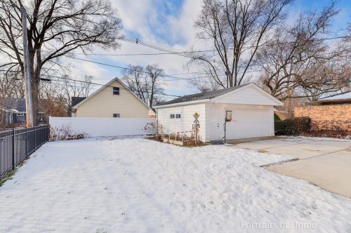 818 Saylor Ave, Elmhurst IL 60126-3827 exterior