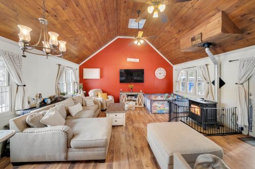 17 Hooksett Tpke, Concord NH  03304-4415 exterior