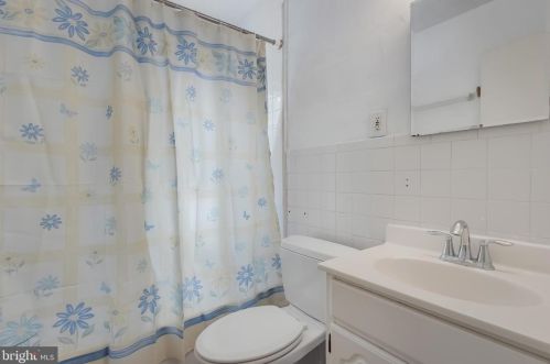 3928 Vermont Ave, Alexandria VA 22304-6326 exterior