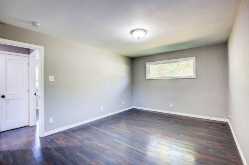 1426 Gillette St, Dallas TX 75217-1210 exterior