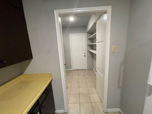 932 Lindy Ct, Irving TX  75060-5428 exterior