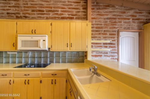 3380 Arroyo Chico, Tucson AZ  85716-5813 exterior