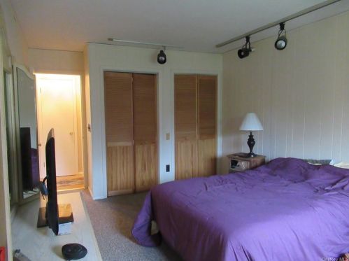 100 Sycamore Dr, Middletown NY 10940-5459 exterior