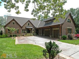 1208 Riverside Dr, Gainesville, GA 30501-1830