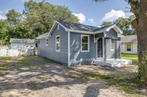 519 Gandy St, Denison TX  75021-2811 exterior