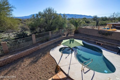 52 Nightfall Ave, Tucson, AZ 85748-3706