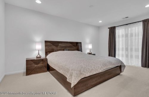 32 Amber Dr, Old Bridge NJ  08857-3588 exterior