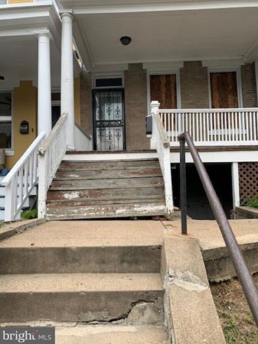 1871 Monroe St, Washington, DC 20018-2735