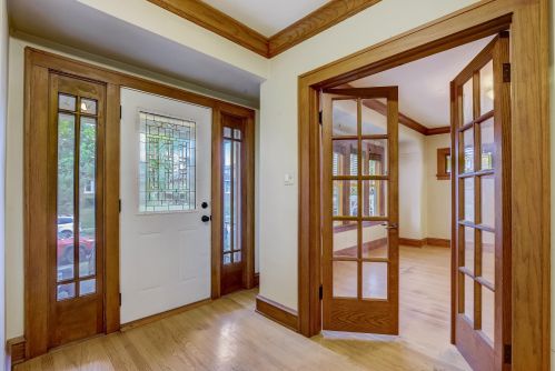 3237 11th St, Milwaukee, WI 53215-4735