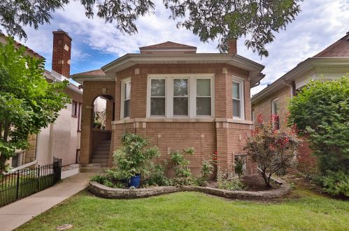 5717 Rockwell St, Chicago, IL 60659-4915