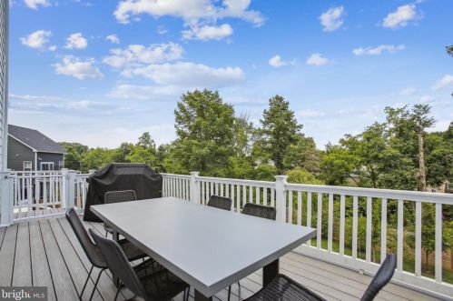 6031 Florence Ln, Alexandria VA 22310-2209 exterior