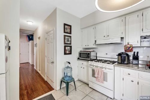 361 Jersey Ave, Fairview NJ 07022-1204 exterior