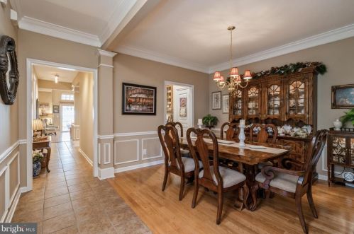 3 Falcon Ct, Trenton NJ 08690-2466 exterior