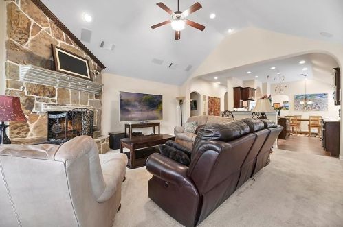 7102 Dewberryshores Ln, Humble TX 77396-4353 exterior