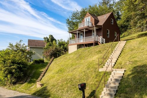 2133 Beckert Ave, Pittsburgh PA 15212-1408 exterior