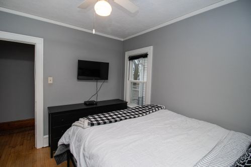 2040 70, Milwaukee WI 53223-2151 exterior