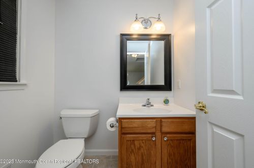 86 Serpentine Dr, Berkeley Township NJ  08721-3051 exterior