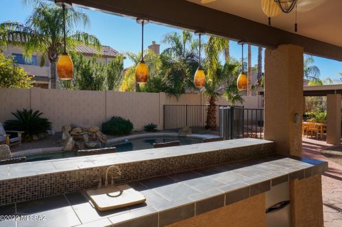 7724 Mcgee Mountain Rd, Tucson AZ 85750-7406 exterior