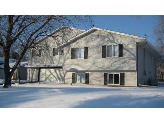3475 Chandler Rd, Saint Paul, MN 55126-3915