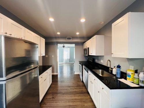 904 Penn St, Pittsburgh PA  15215-2326 exterior