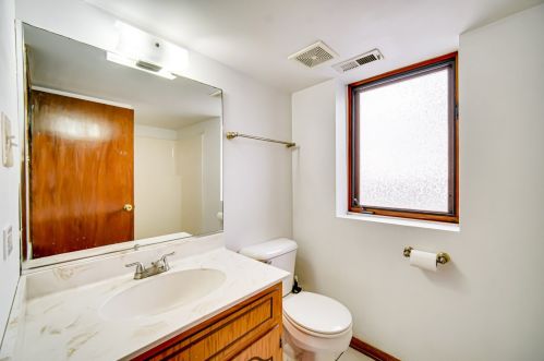 5303 Ridgeway Ave, Chicago IL 60659-1116 exterior