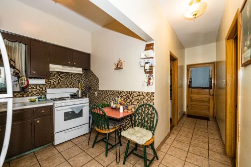 5748 Grand Ave, Chicago IL 60707-1909 exterior