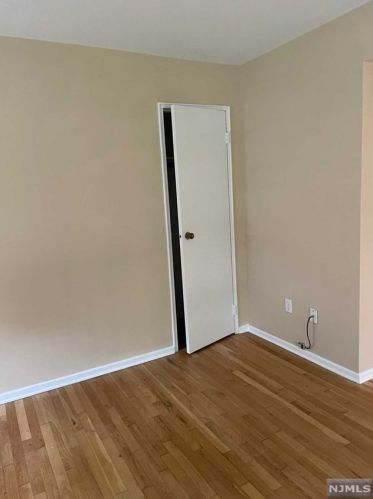 6 Rustic Cir, Montvale NJ 07645-1608 exterior