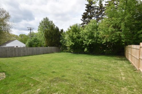 3817 87th St, Milwaukee WI  53222-2840 exterior