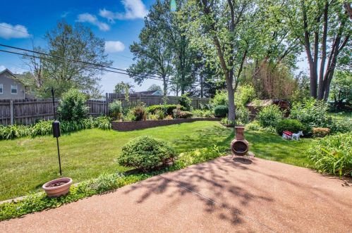 1438 Homecrest Dr, Saint Louis MO 63127-1124 exterior