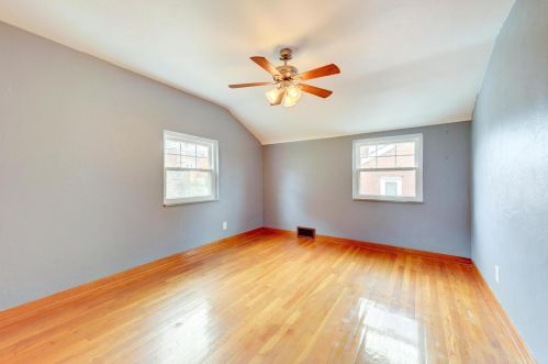 1453 Bellaire Pl, Pittsburgh PA 15226-1907 exterior