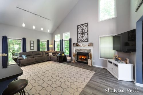 6215 Eagle Rdg Dr, Kalamazoo MI 49004-9627 exterior