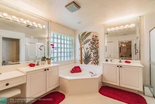 11012 Malaysia Cir, Boynton Beach FL 33437-7054 exterior