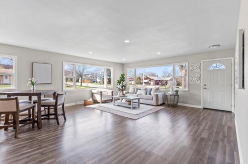 7729 Coldspring Rd, Milwaukee WI  53220-2816 exterior