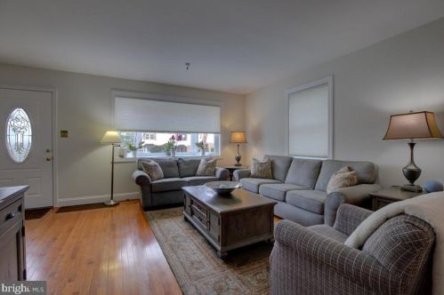 4 Lawnton Ter, Manor PA 19036-1110 exterior