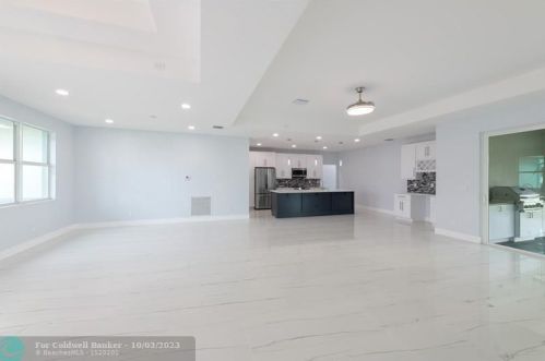 2470 Webster Ln, Fort Pierce FL 34953-5751 exterior