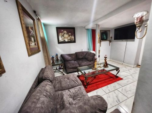 39 Vandewater St, Providence RI 02908-1623 exterior