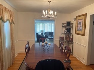 3017 Jarlath St, Chicago, IL 60645-1127