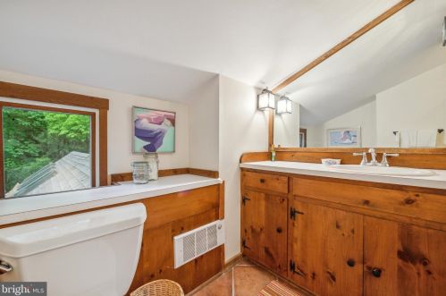 34 Long Dr, Trenton NJ 08648-2714 exterior