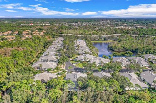 693 Mainsail Pl, Naples FL 34110-3620 exterior