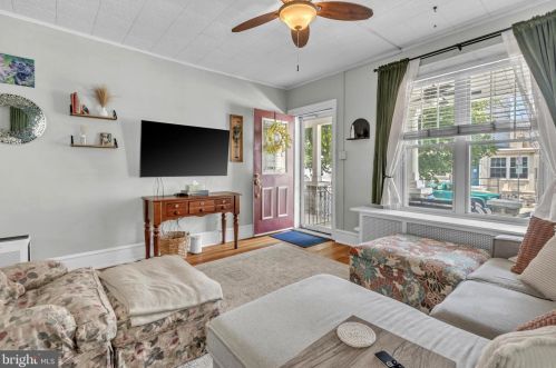 497 Lemonte St, Philadelphia PA  19128-4534 exterior