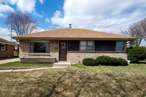 4349 16 St, Milwaukee WI 53209-6924 exterior