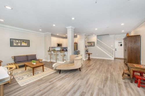 810 Donato Cir, Scotch Plains NJ 07076-1072 exterior