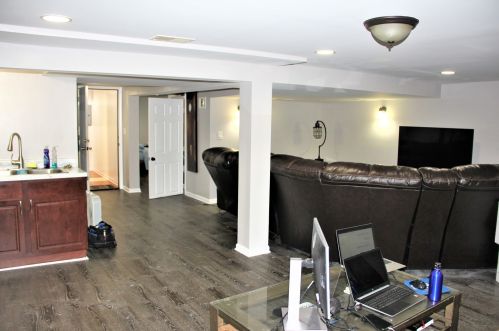 8733 Harper Ave, Chicago IL 60619-4606 exterior