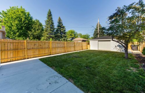 5307 Mcvicker Ave, Chicago IL 60630-1922 exterior