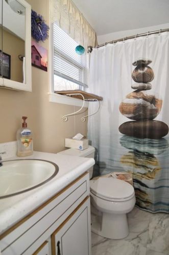 832 Elm St, Woonsocket RI 02895-3507 exterior