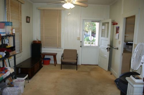 1517 Artesian Way, Honolulu HI 96822-6318 exterior