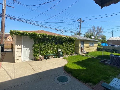 6134 Archer Ave, Chicago IL 60616-1943 exterior