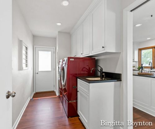 1661 Ruddiman Dr, Meskegon MI 49445-3041 exterior