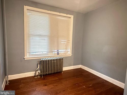 18 21 St, Chester PA 19013-4915 exterior