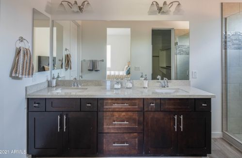 47833 43 Ave, Phoenix AZ exterior